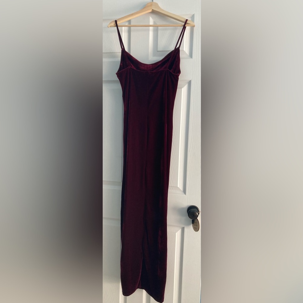 NEW Popular 21 Burgundy Velvet Long Stretchy Sexy Dress Medium